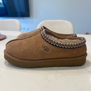 UGG Tasman